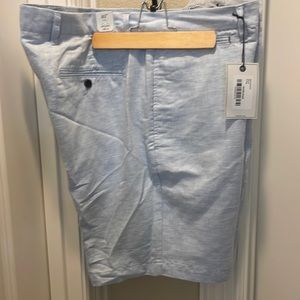 Mens NWT UNTUCKit flat front light blue chambray linen/cotton dress shorts in 40